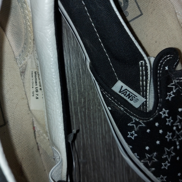 Vans slip on with embroidered stars, women's size 7.5 - Picture 4 of 4